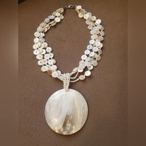 Fashion shell necklace